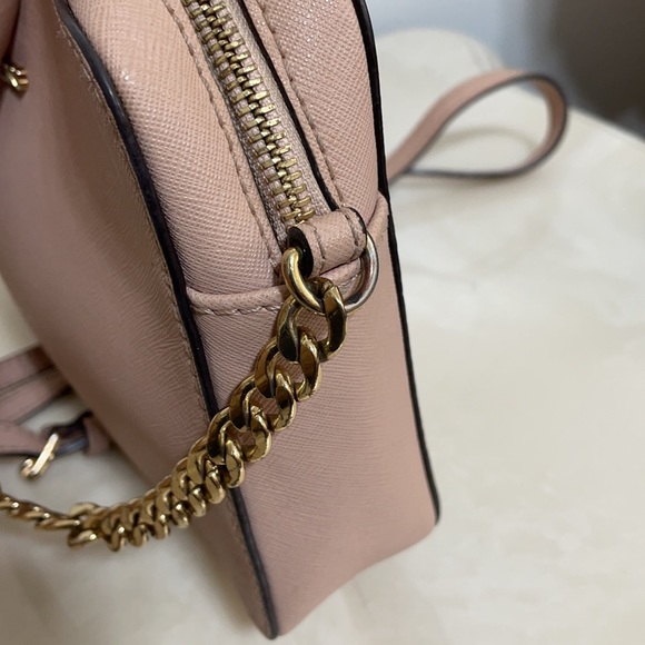 Pebbled chain crossbody bag - Picture 6 of 10